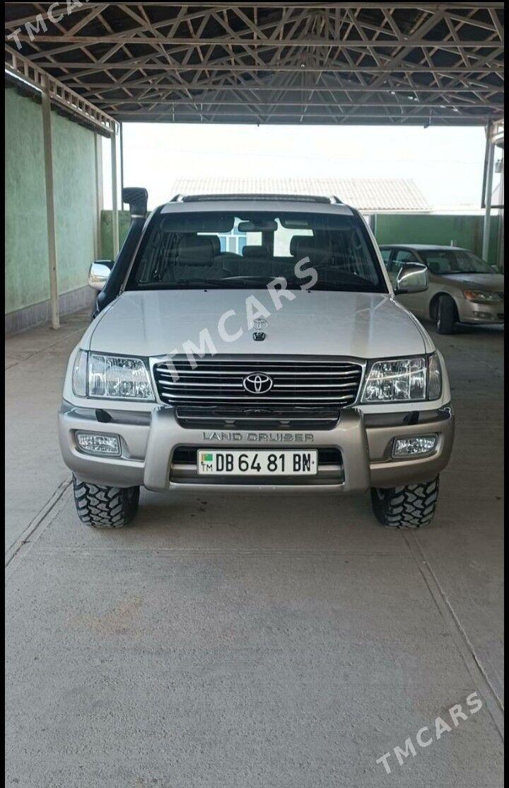 Toyota Land Cruiser 2002 - 400 000 TMT - Hazar - img 1