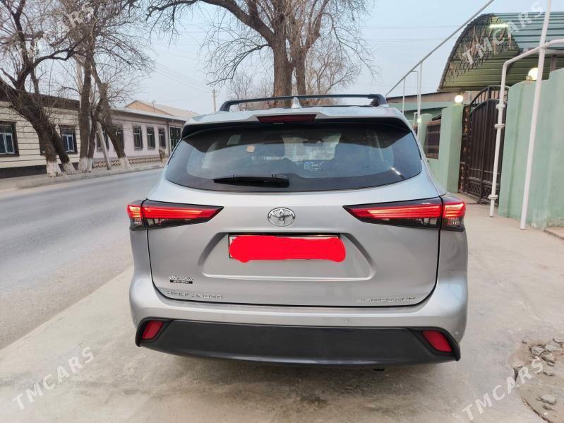 Toyota Highlander 2022 - 635 000 TMT - Türkmenabat - img 1