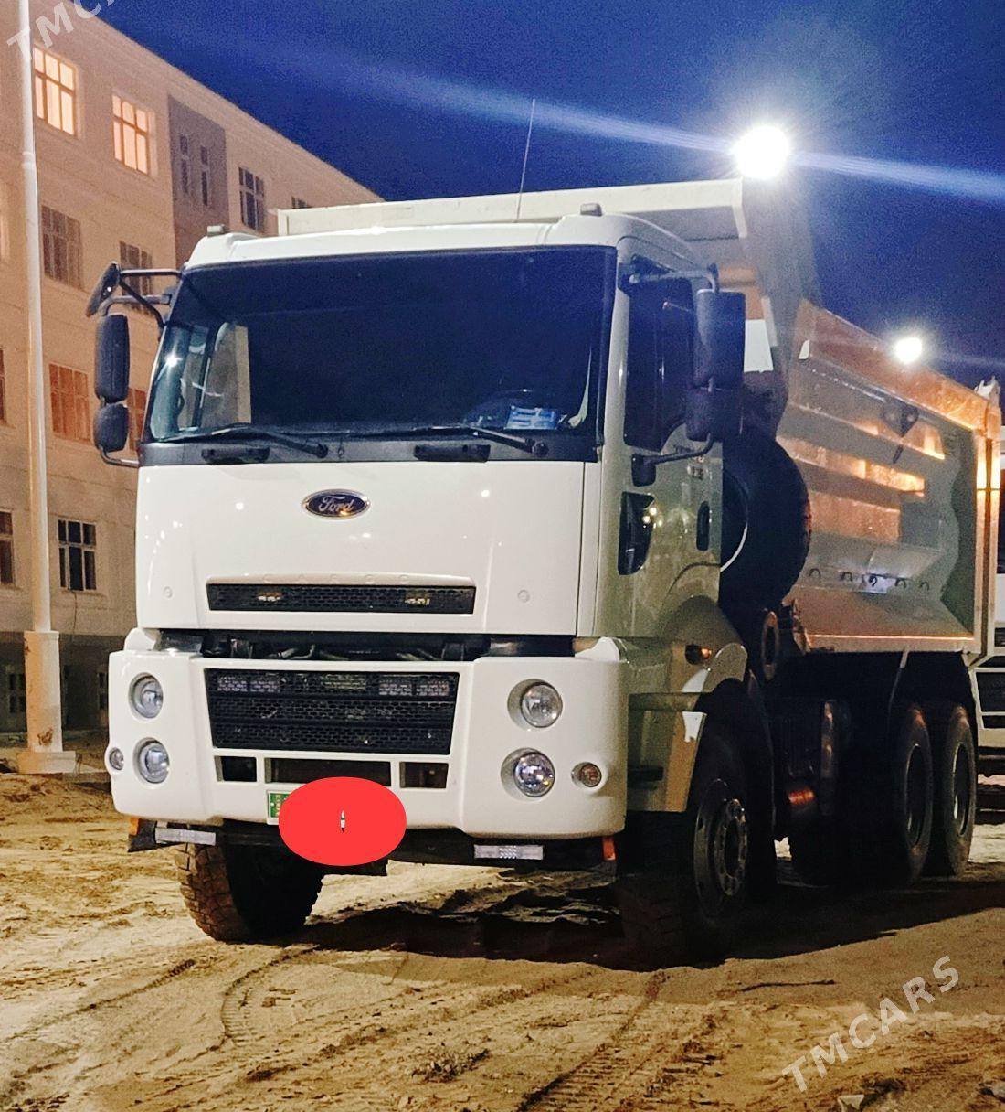 Ford Cargo 3536M 2014 - 720 000 TMT - Büzmeýin - img 1