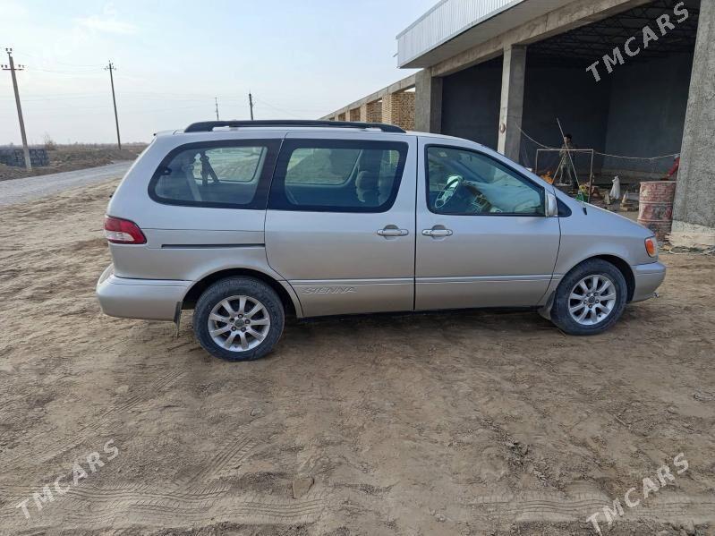 Toyota Sienna 2002 - 190 000 TMT - Mary - img 1