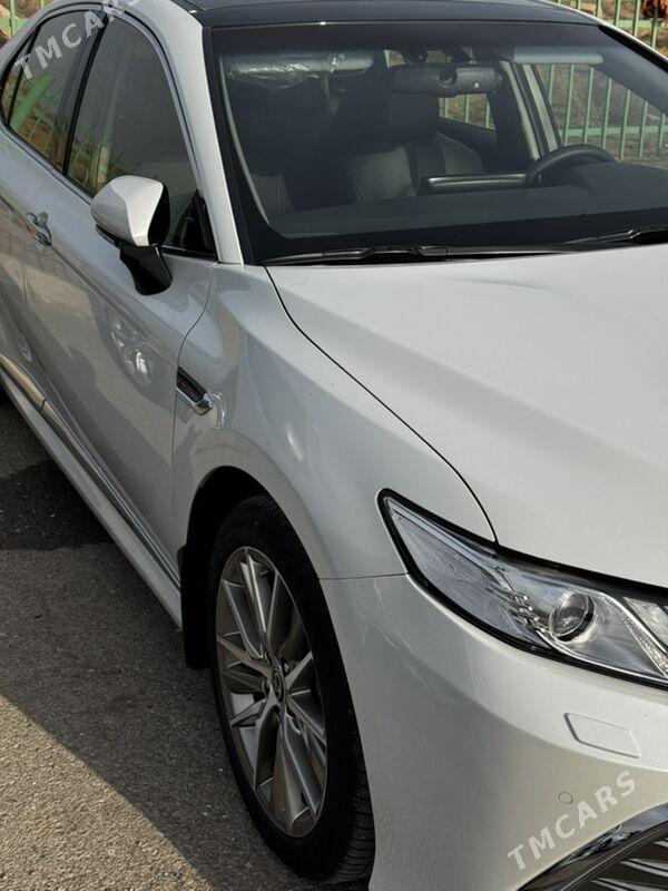 Toyota Camry 2022 - 607 600 TMT - Ашхабад - img 1