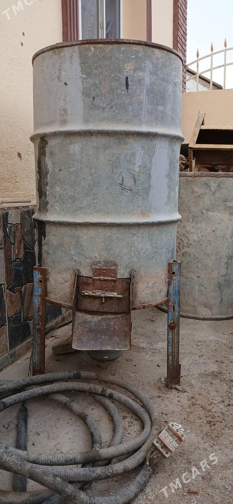 ot uweyan - Гарадамак - img 1