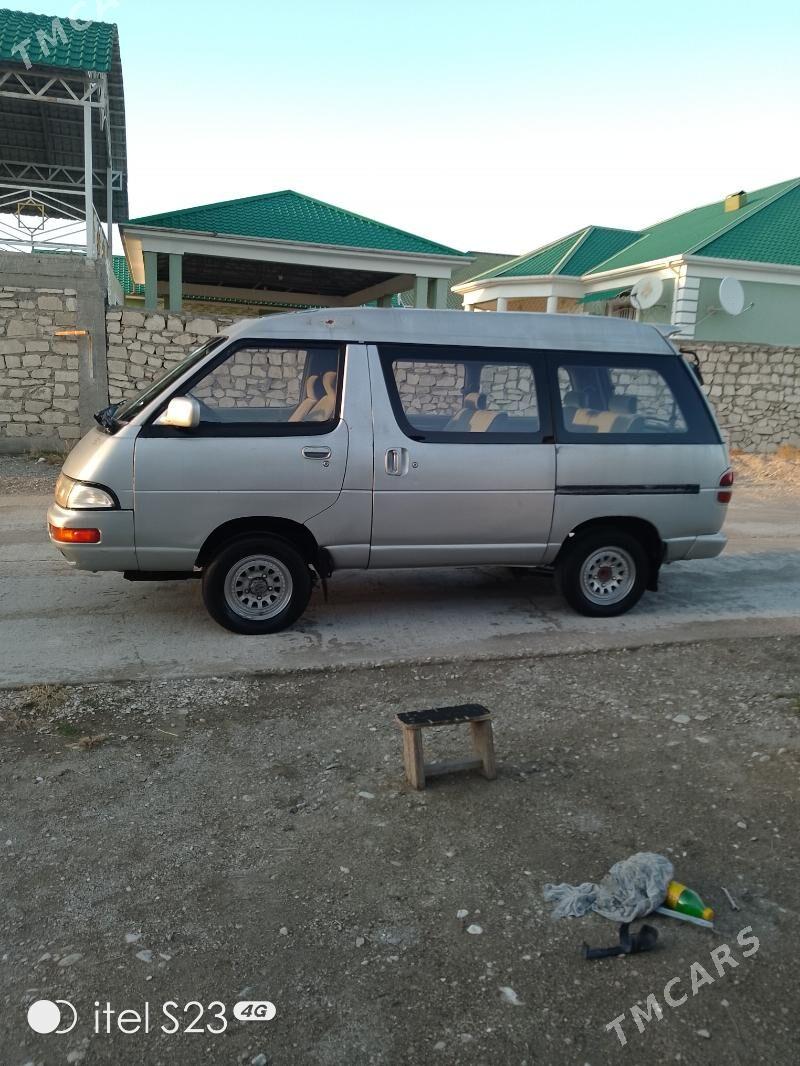 Toyota Hiace 1998 - 37 000 TMT - Balkanabat - img 1