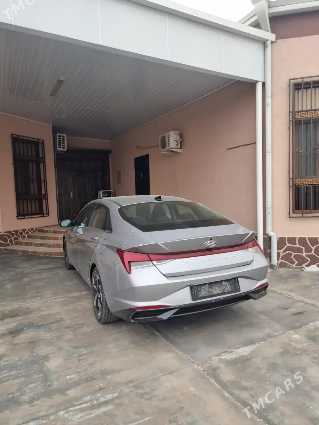 Hyundai Elantra 2022 - 255 000 TMT - Türkmenabat - img 1