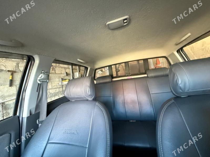 Toyota Hilux 2012 - 330 000 TMT - Хазар - img 1