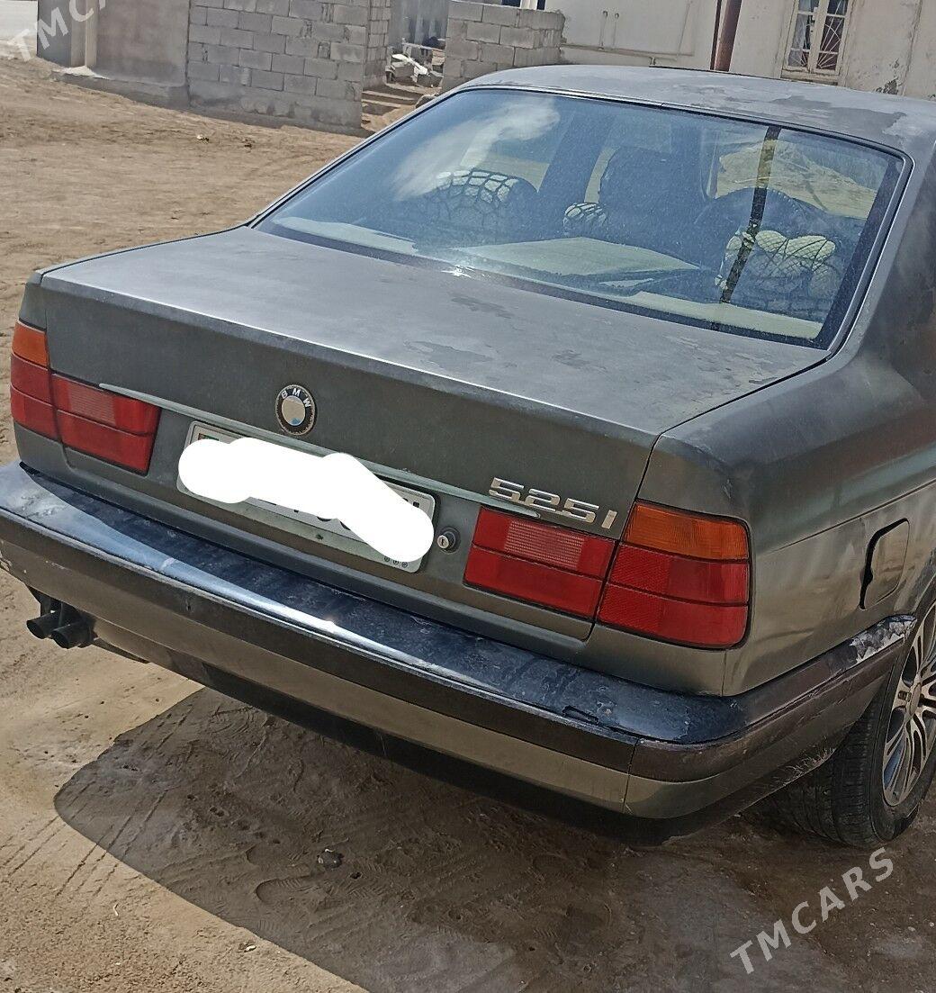 BMW 525 1990 - 30 000 TMT - Esenguly - img 1