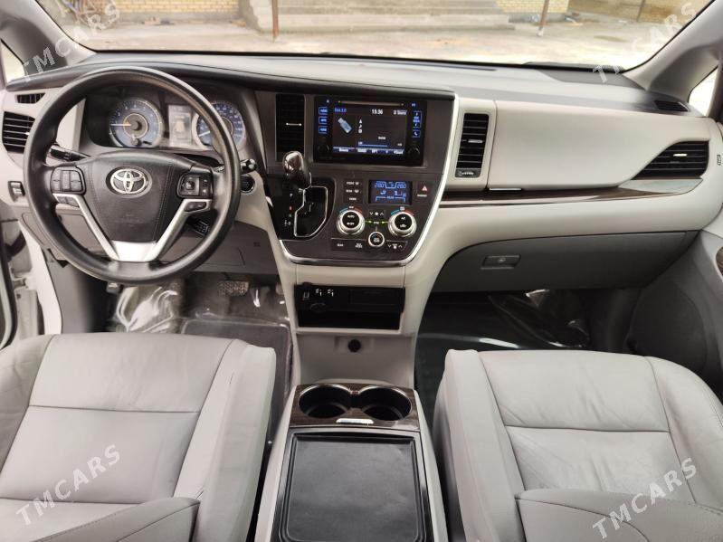 Toyota Sienna 2020 - 450 000 TMT - Мары - img 1