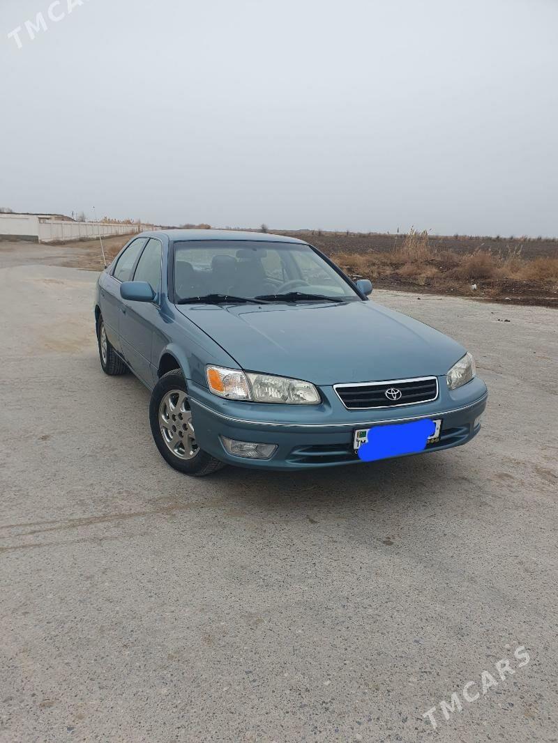 Toyota Camry 2000 - 180 000 TMT - Сакар - img 1