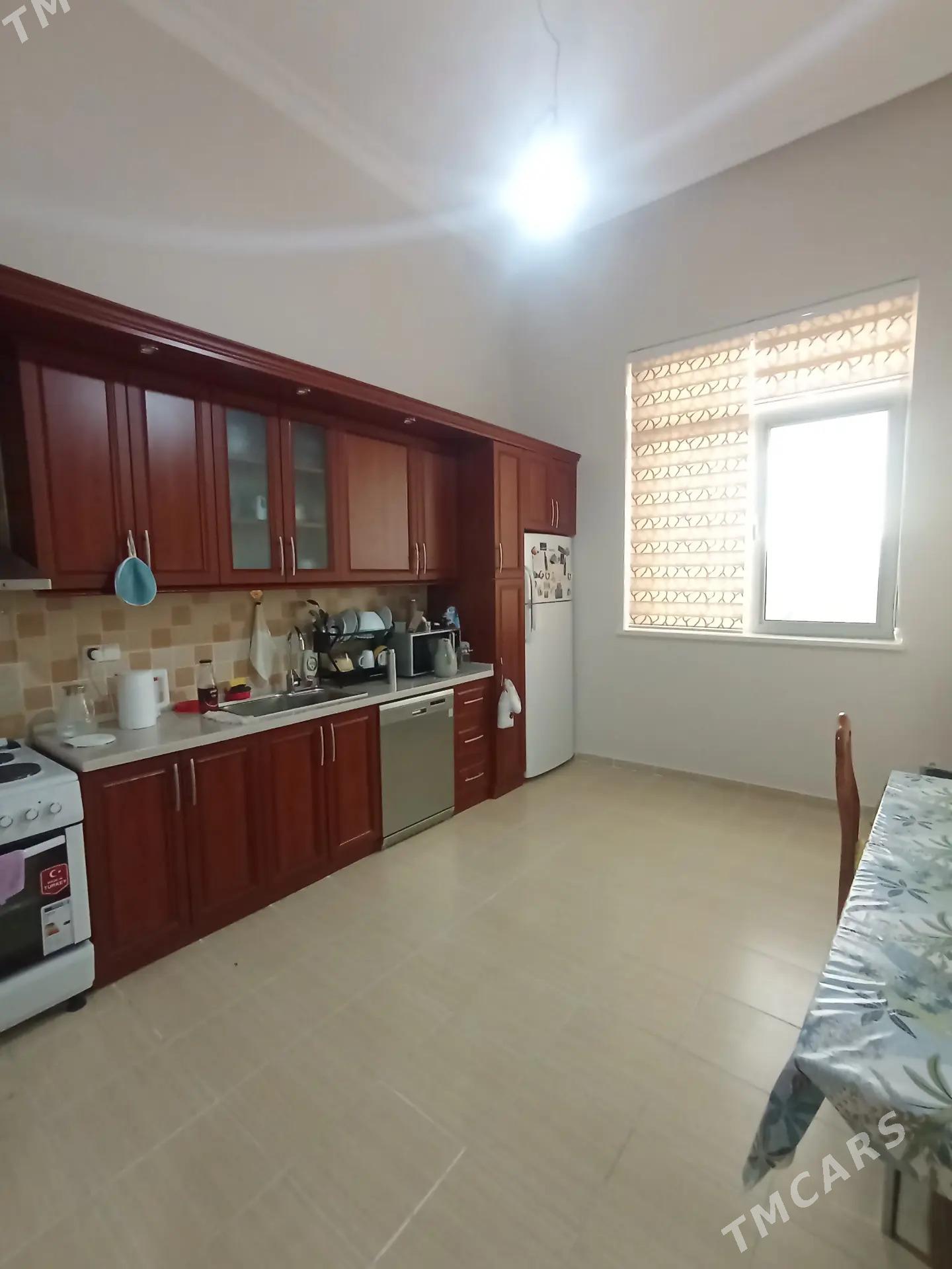 ПОДВОЙСКАЯ 4КОМН 185КВ!!! - Ашхабад - img 1