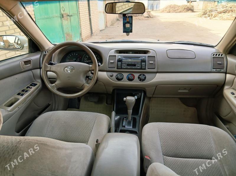 Toyota Camry 2003 - 160 000 TMT - Халач - img 1