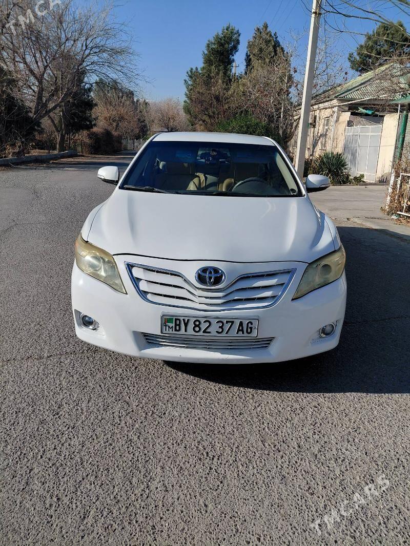 Toyota Camry 2011 - 190 000 TMT - 2 мкр - img 1