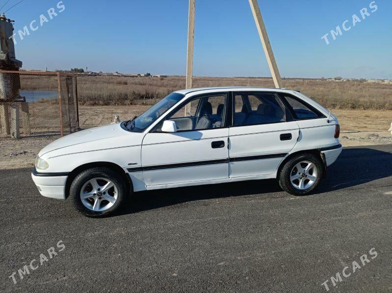 Opel Astra 1992 - 36 000 TMT - Ёлётен - img 1