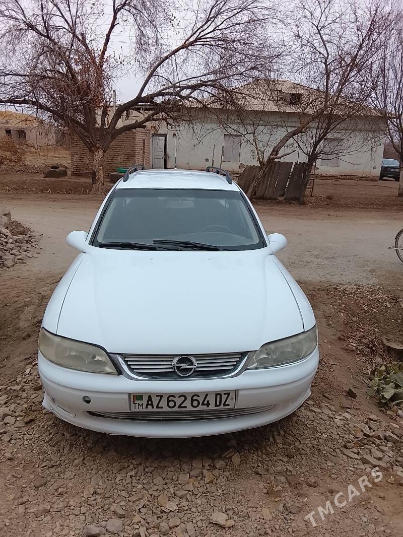 Opel Vectra 1999 - 65 000 TMT - Губадаг - img 1