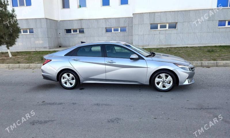 Hyundai Elantra 2022 - 235 000 TMT - Мары - img 1