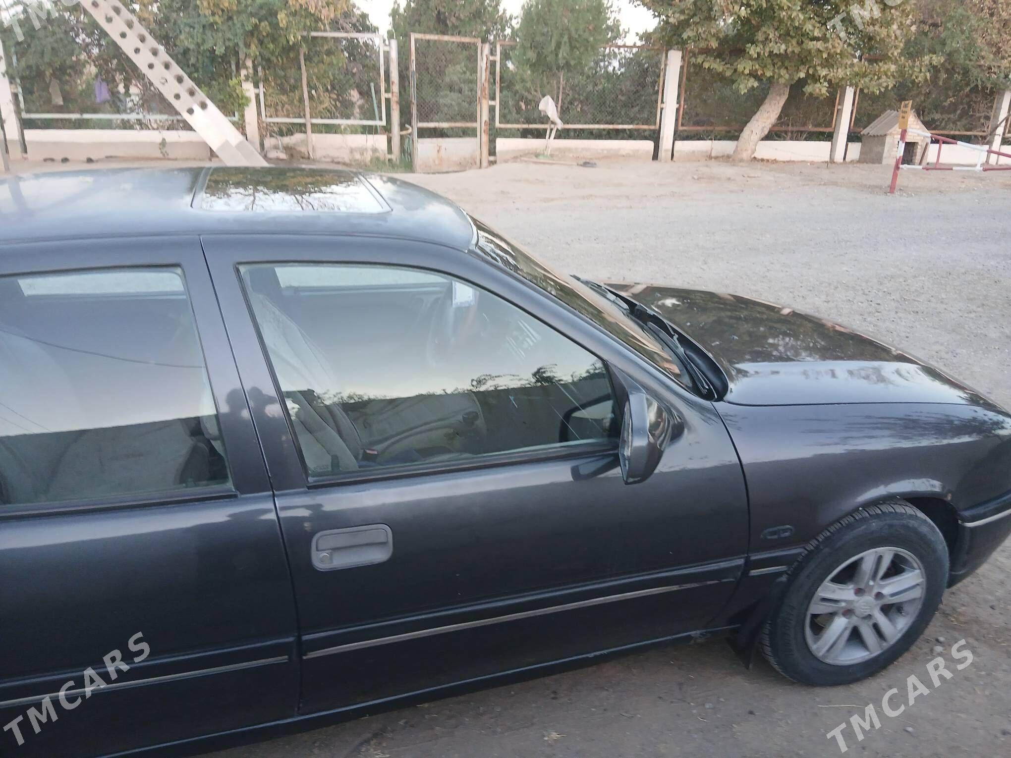 Opel Vectra 1991 - 32 000 TMT - Hojambaz - img 1