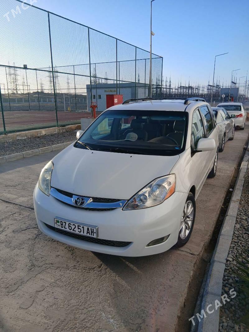 Toyota Sienna 2007 - 250 000 TMT - Hitrowka - img 1