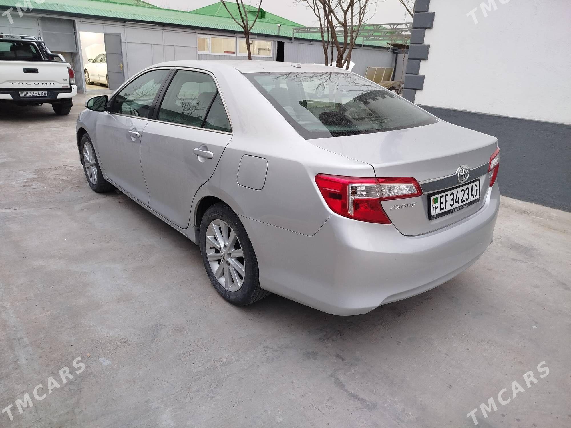 Toyota Camry 2012 - 253 000 TMT - Podwoýski köç. (Bitarap Türkmenistan şaýoly) - img 1
