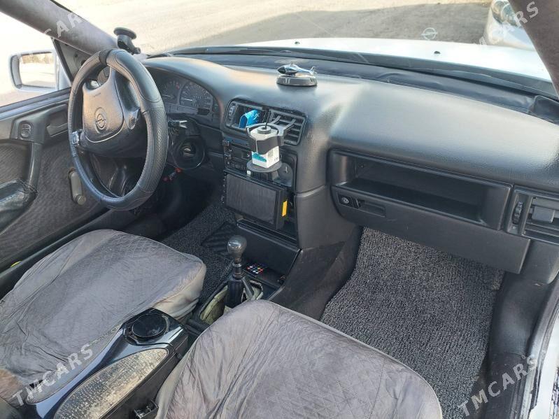 Opel Vectra 1991 - 35 000 TMT - Серахс - img 1
