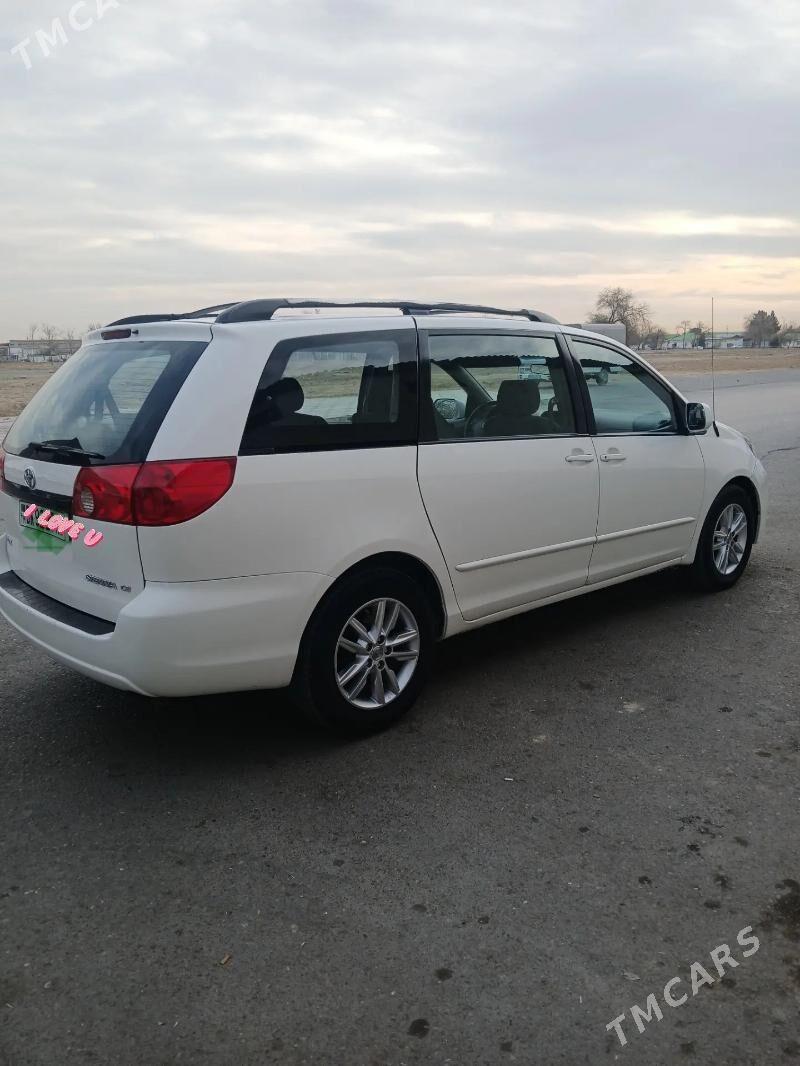 Toyota Sienna 2008 - 265 000 TMT - Гёкдепе - img 1