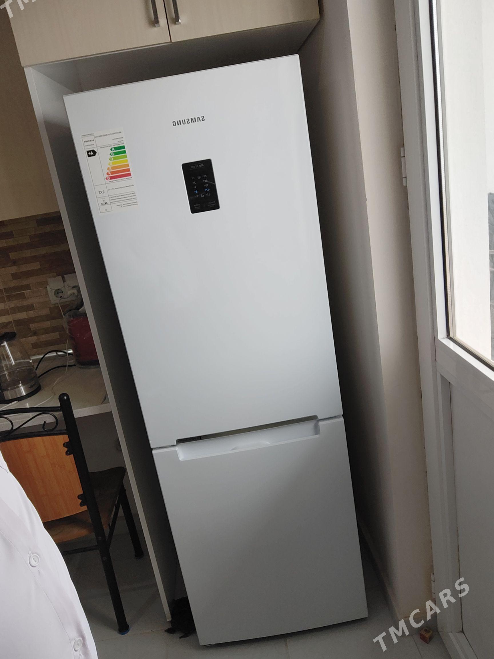 SAMSUNG - Мир 8 - img 1