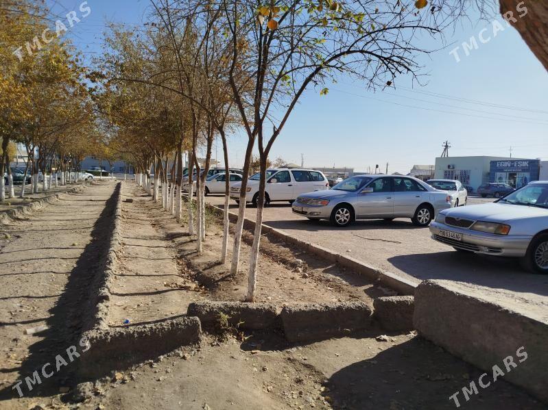 Toyota Avalon 2002 - 185 000 TMT - Ёлётен - img 1