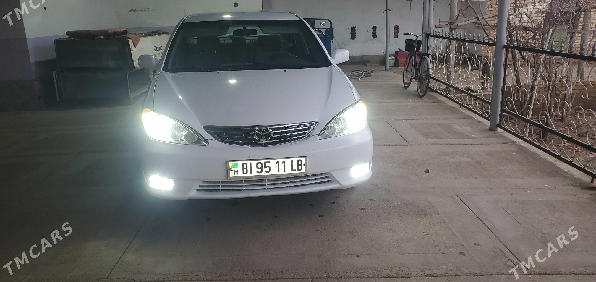 Toyota Camry 2005 - 170 000 TMT - Kerki - img 1