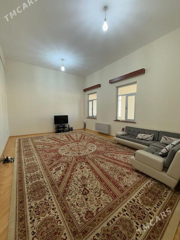 Podwoyskiy 5 komnat - ул. Подвойского (Битарап Туркменистан шаёлы) - img 1