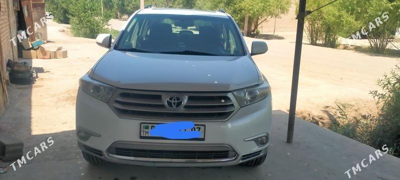 Toyota Highlander 2012 - 340 000 TMT - Кёнеургенч - img 1