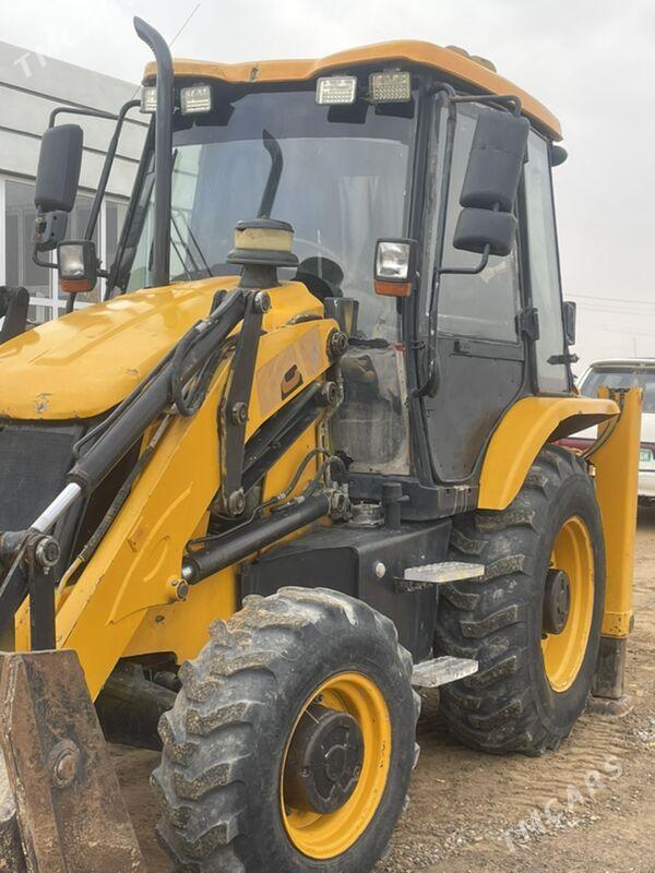JCB 3CX Compact 2014 - 530 000 TMT - Mary - img 1