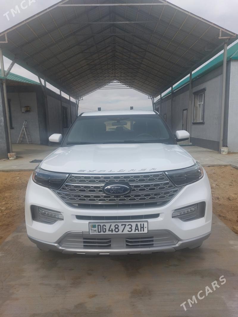 Ford Explorer 2022 - 325 000 TMT - Ak bugdaý etraby - img 1