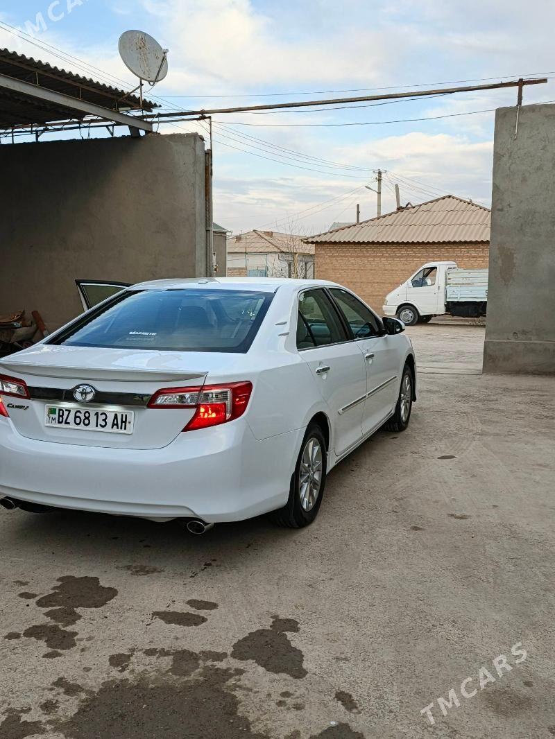 Toyota Camry 2012 - 250 000 TMT - Теджен - img 1