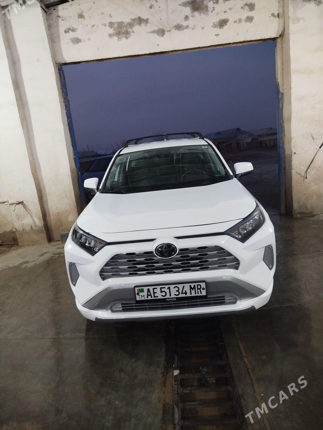 Toyota RAV4 2023 - 390 000 TMT - Каракумский этрап - img 1