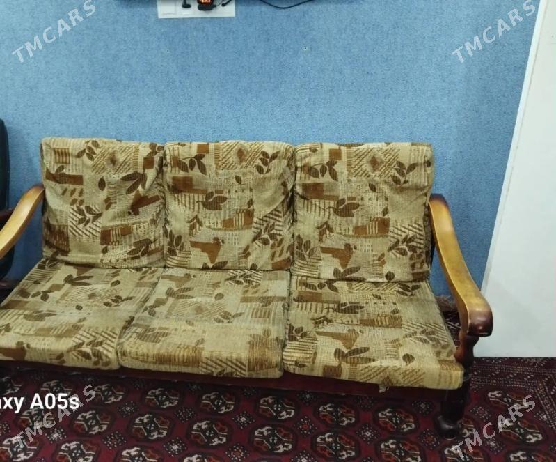 Ugolok diwan - Туркменабат - img 1