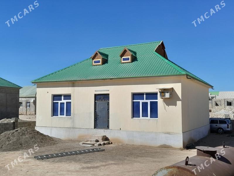 Satlyk hojalyk jaý - Туркменбаши - img 1