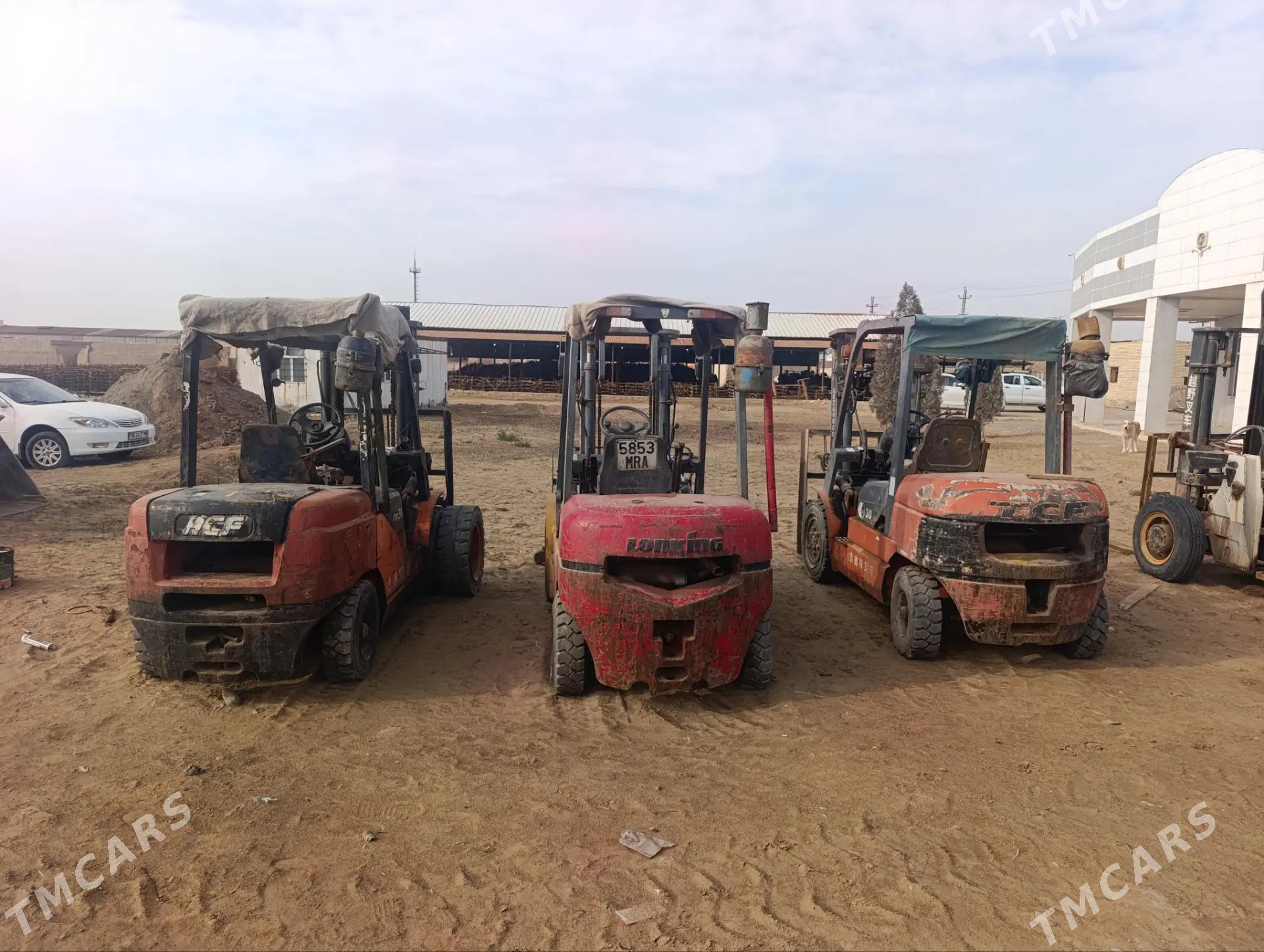 Kara Forklift 2014 - 110 000 TMT - Шатлык - img 1