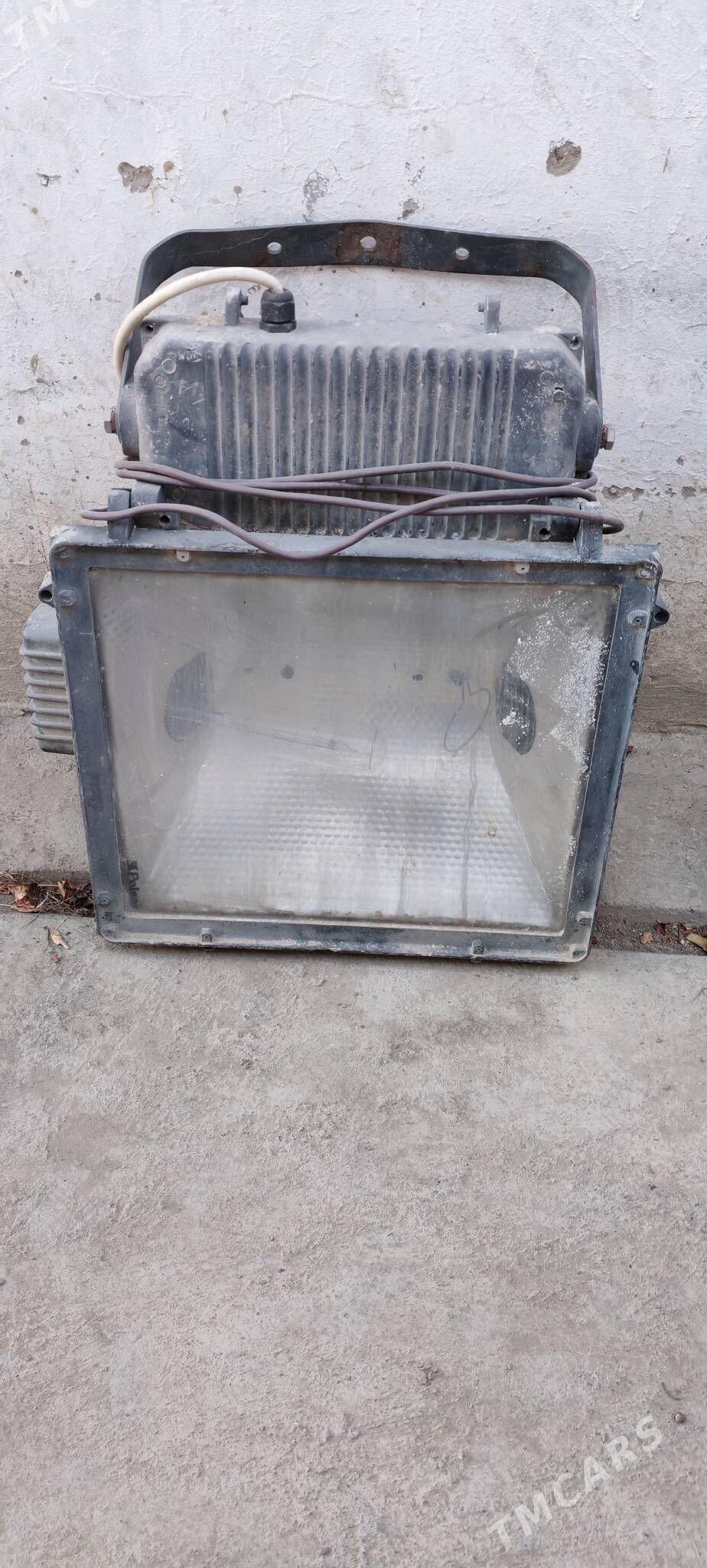 prožektor (прожектор) - Гёкдепе - img 1