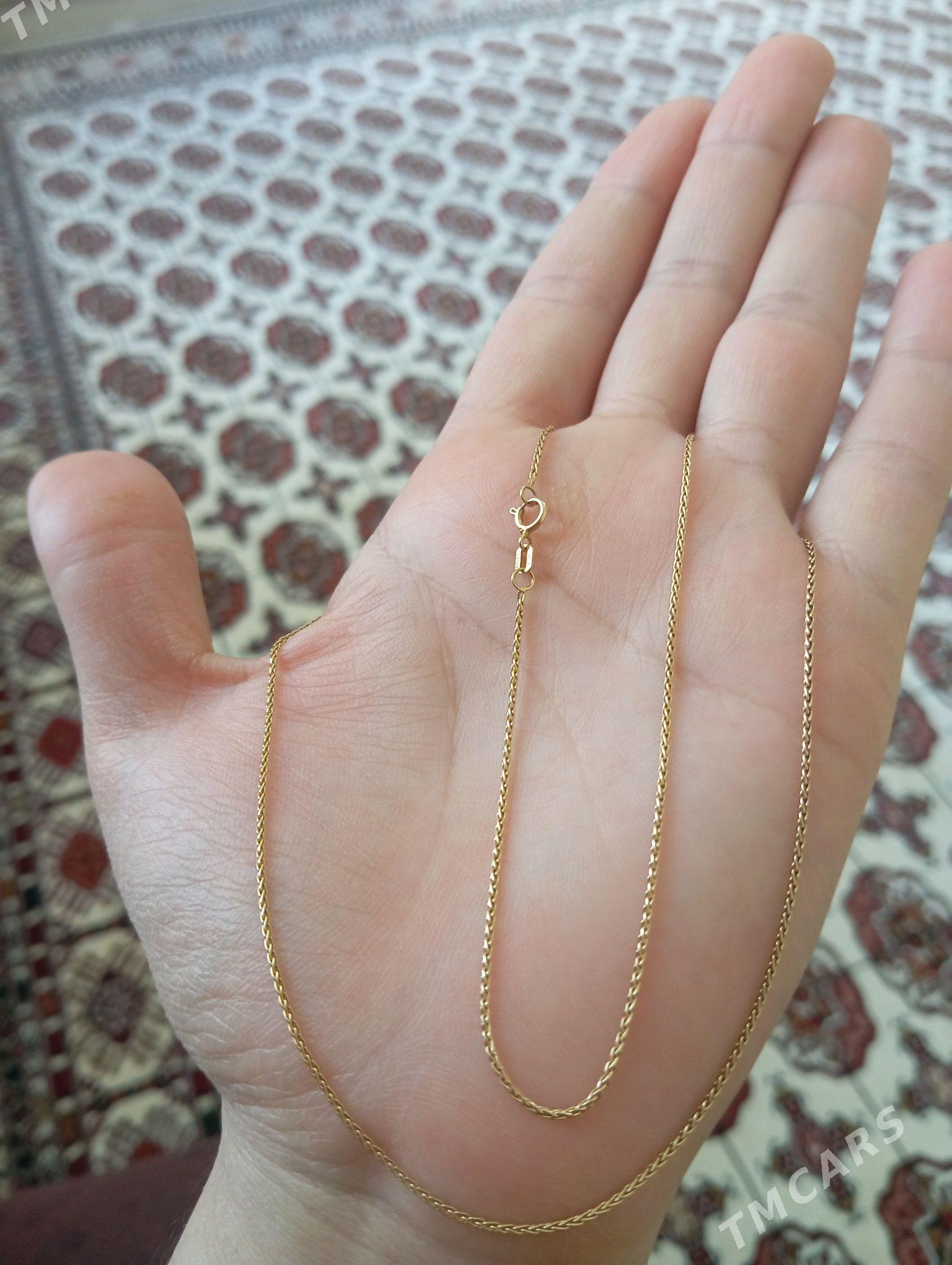 gyzyl spoçka - Köşi - img 1