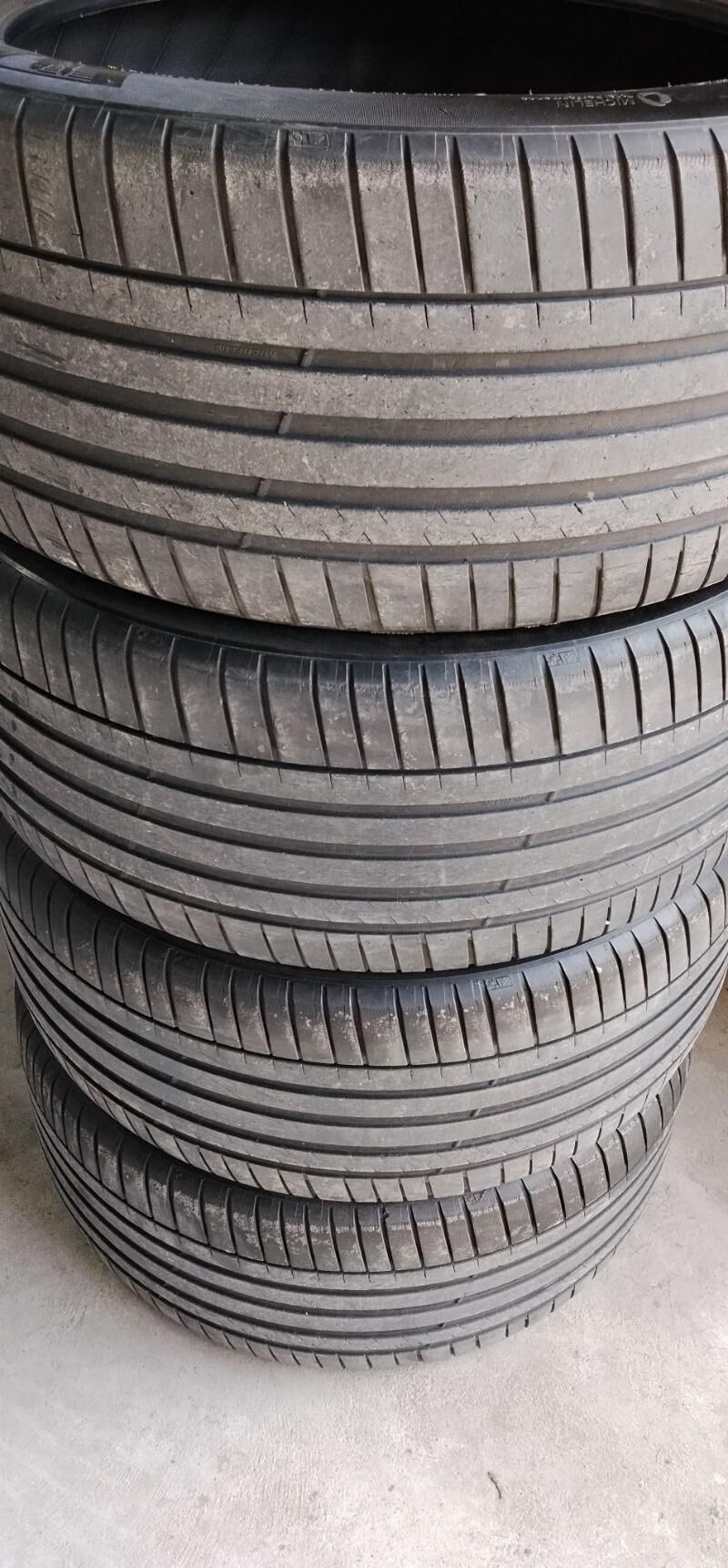 295 40 21 Mishelin 3 500 TMT - Гарадамак - img 1