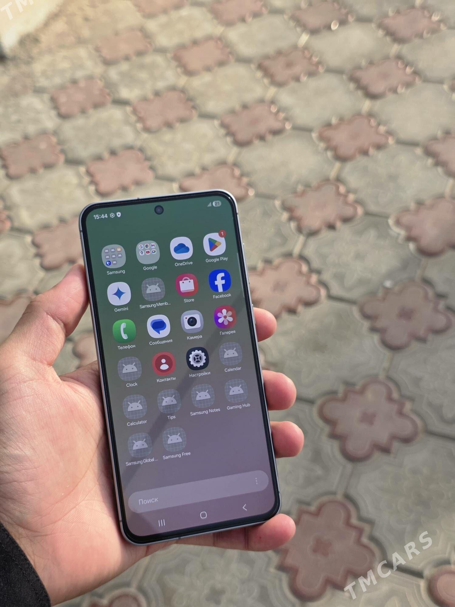 A56 8/256 - Mary - img 1