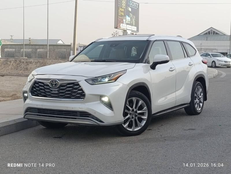 Toyota Highlander 2020 - 520 000 TMT - Мары - img 1