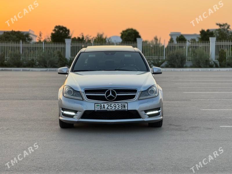 Mercedes-Benz C350 2012 - 200 000 TMT - Balkanabat - img 1
