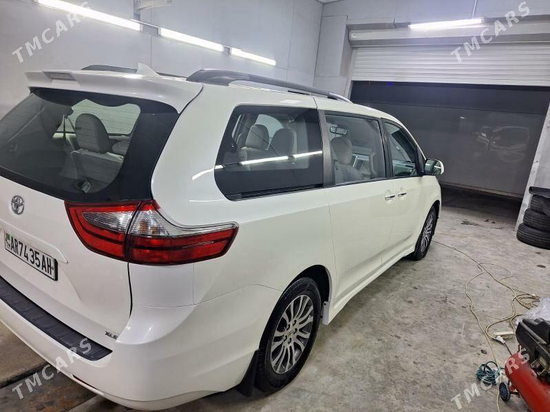 Toyota Sienna 2020 - 490 000 TMT - Aşgabat - img 1