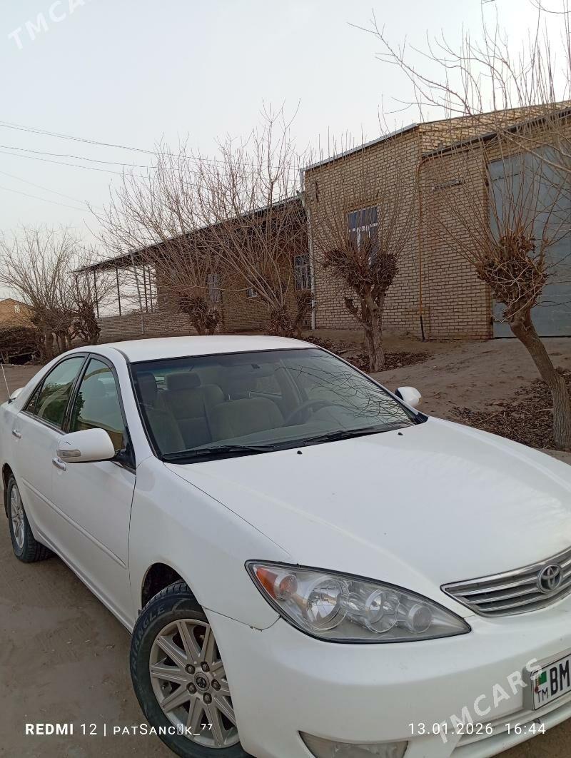 Toyota Camry 2002 - 165 000 TMT - Халач - img 1