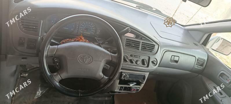 Toyota Sienna 2002 - 170 000 TMT - Baýramaly - img 1