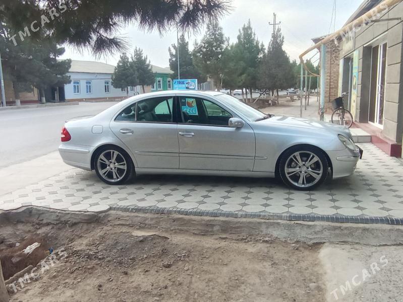 Mercedes-Benz E320 2003 - 140 000 TMT - Sakarçäge - img 1