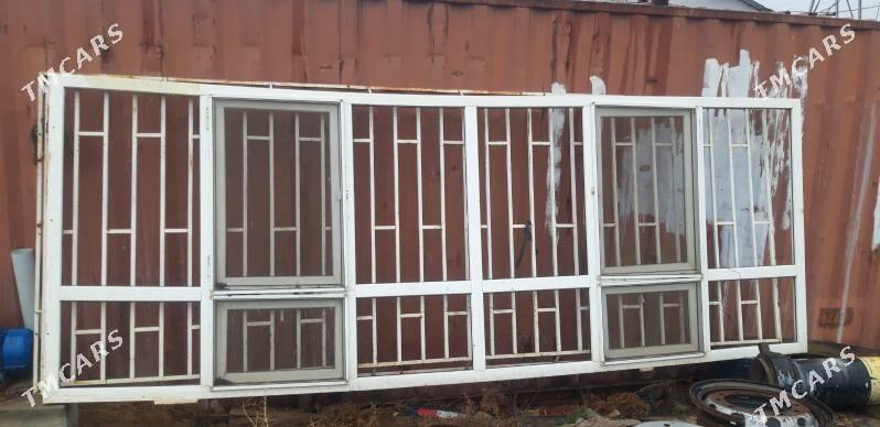 айна решоткасы билен - Анев - img 1