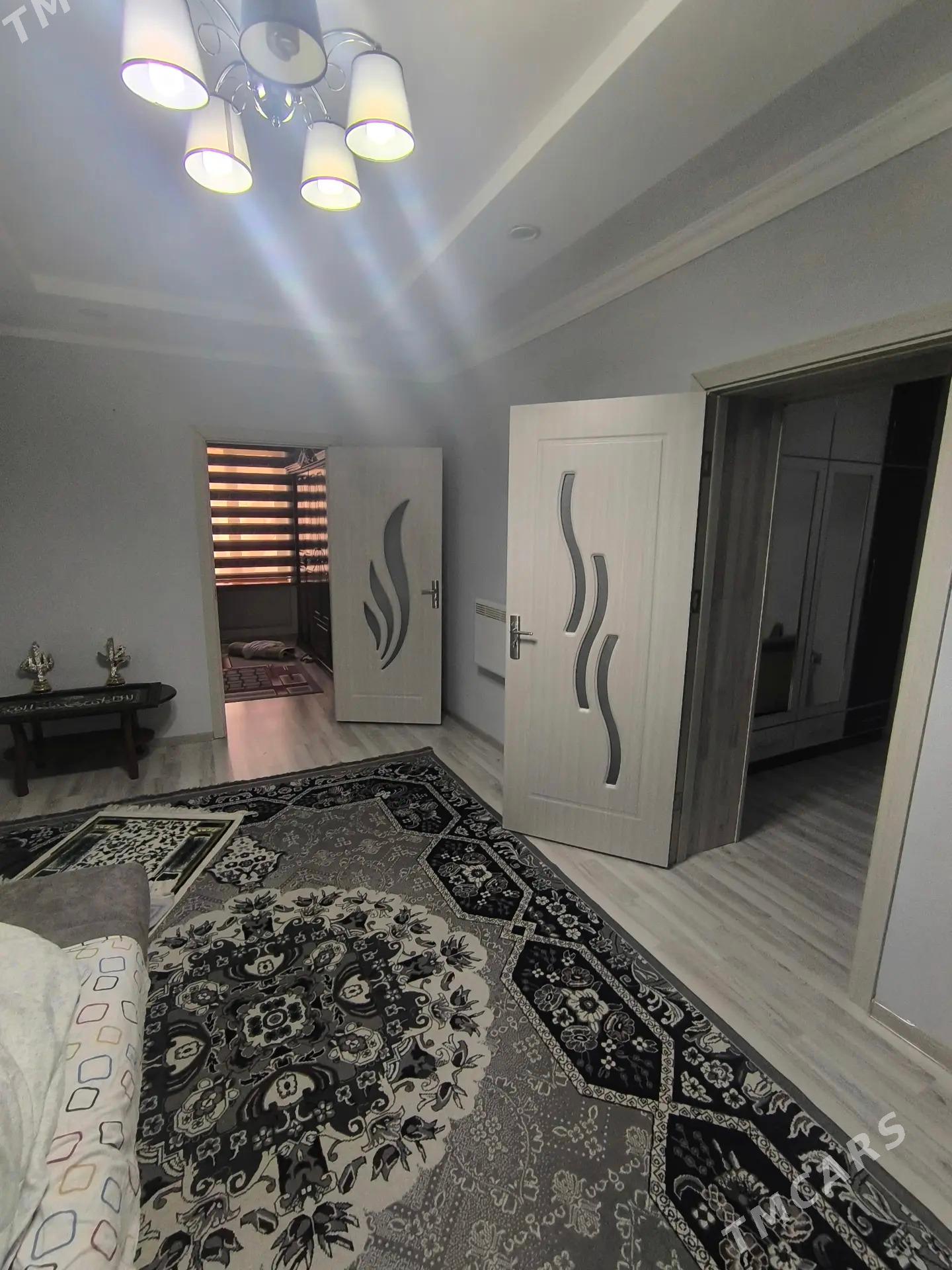 ПРОДАЁТСЯ КВАРТИРА - Туркменбаши - img 1