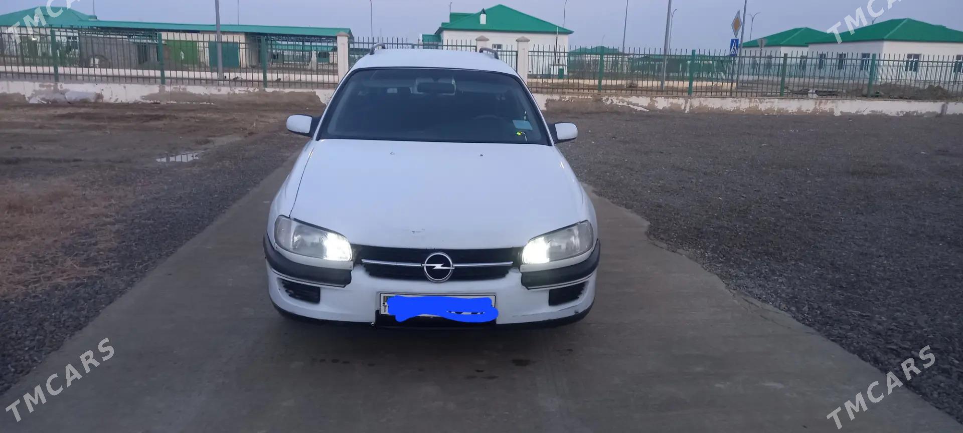 Opel Omega 1995 - 26 000 TMT - Gyzylarbat - img 1