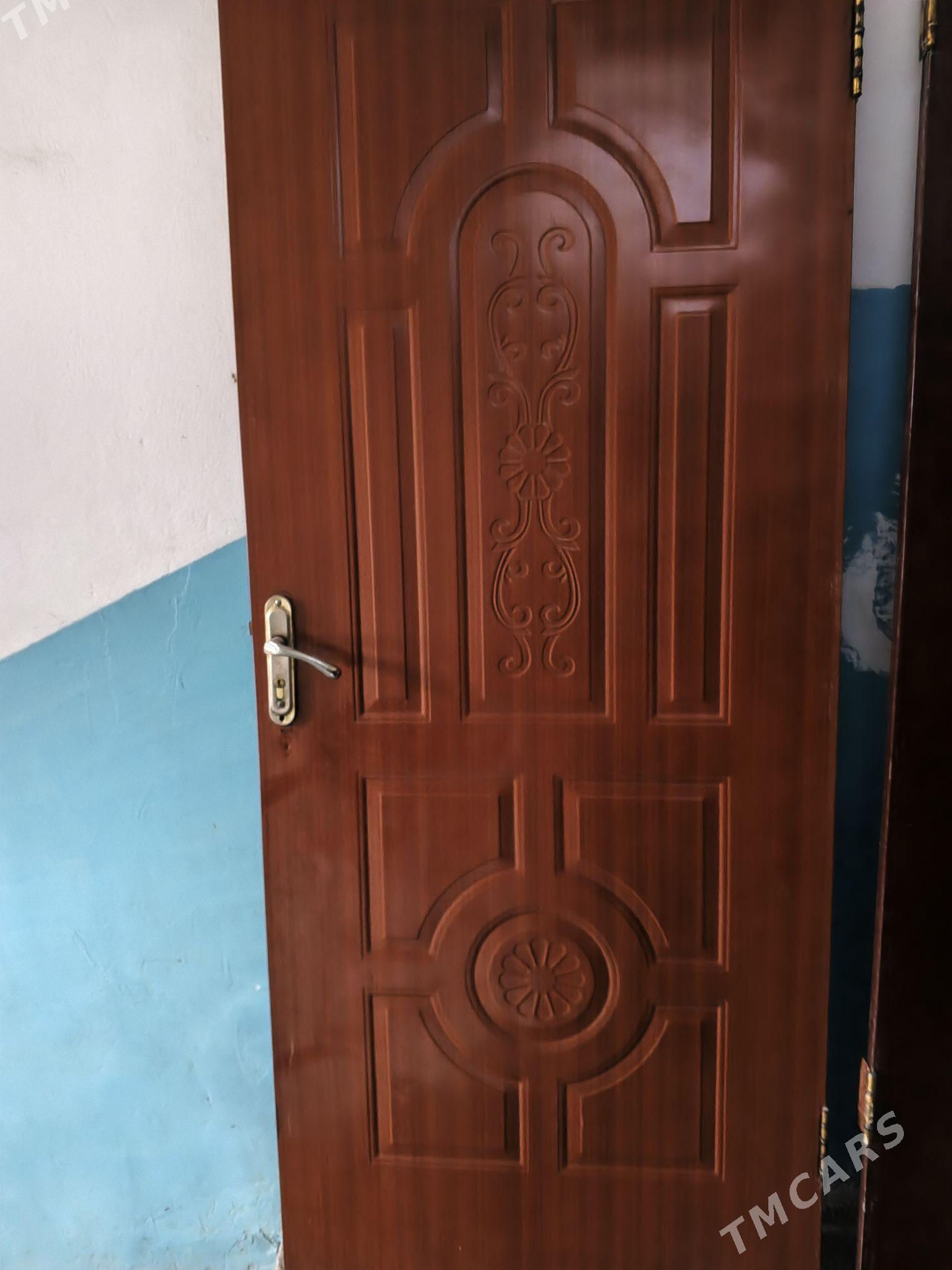 içki gapy - Büzmeýin GRES - img 1