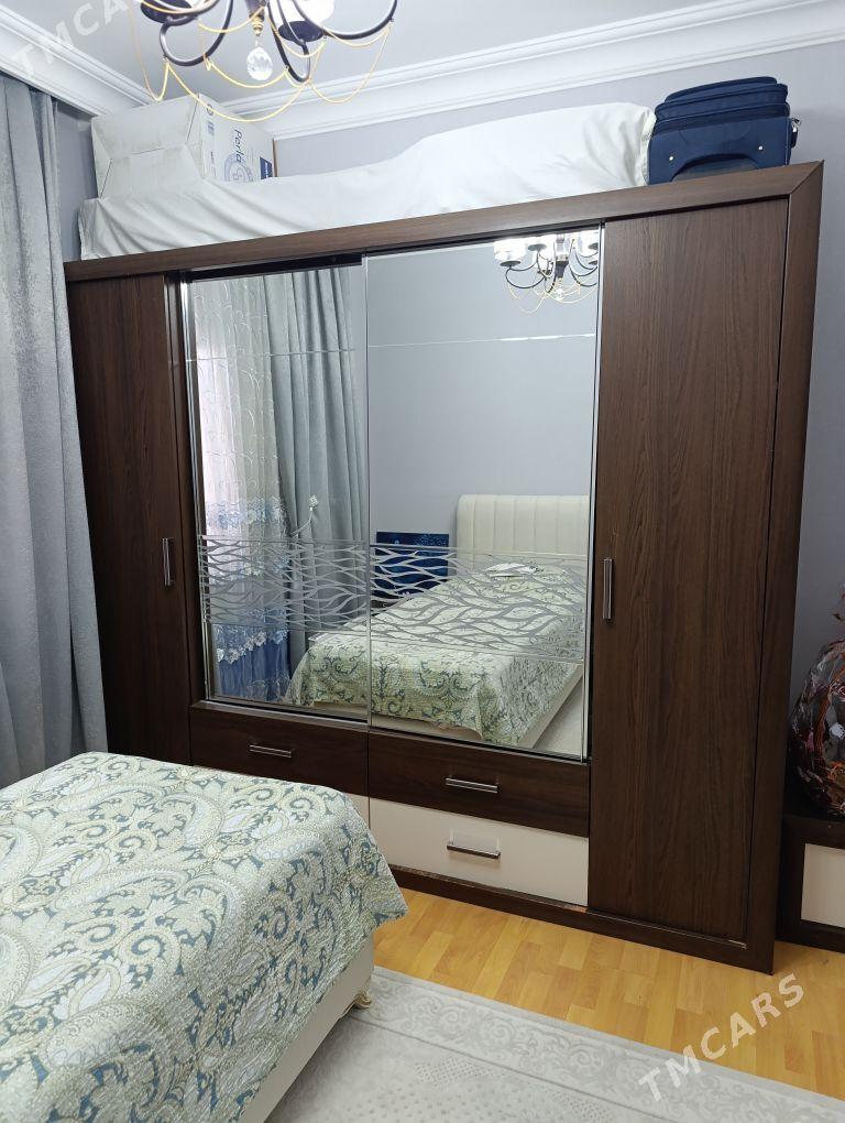 шифоньер трюмо и два комода - Гаудан "В" - img 1